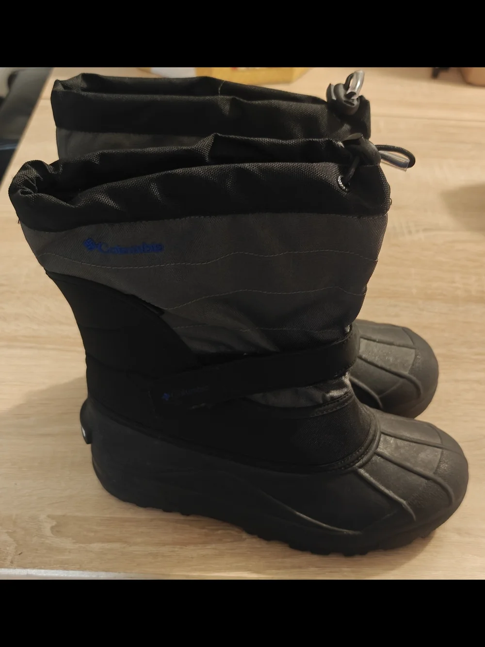 Columbia Childrens Powderbug Plus II 2 Winter Boot SIZE 6